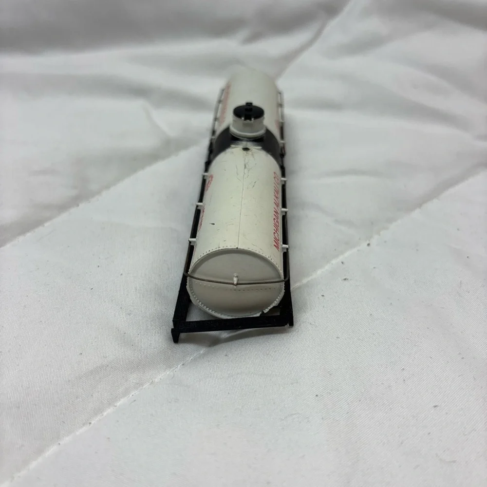 HO SCALE ATHEARN MICHIGAN ALKALI TANK CAR KIT BUILT O/B